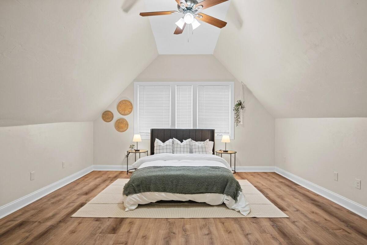 Games,bbq, Netflix Free Parking Near Bakery Square Apartment *