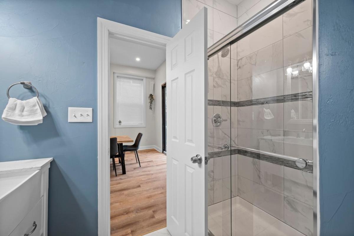 Games,bbq, Netflix Free Parking Near Bakery Square Apartment *