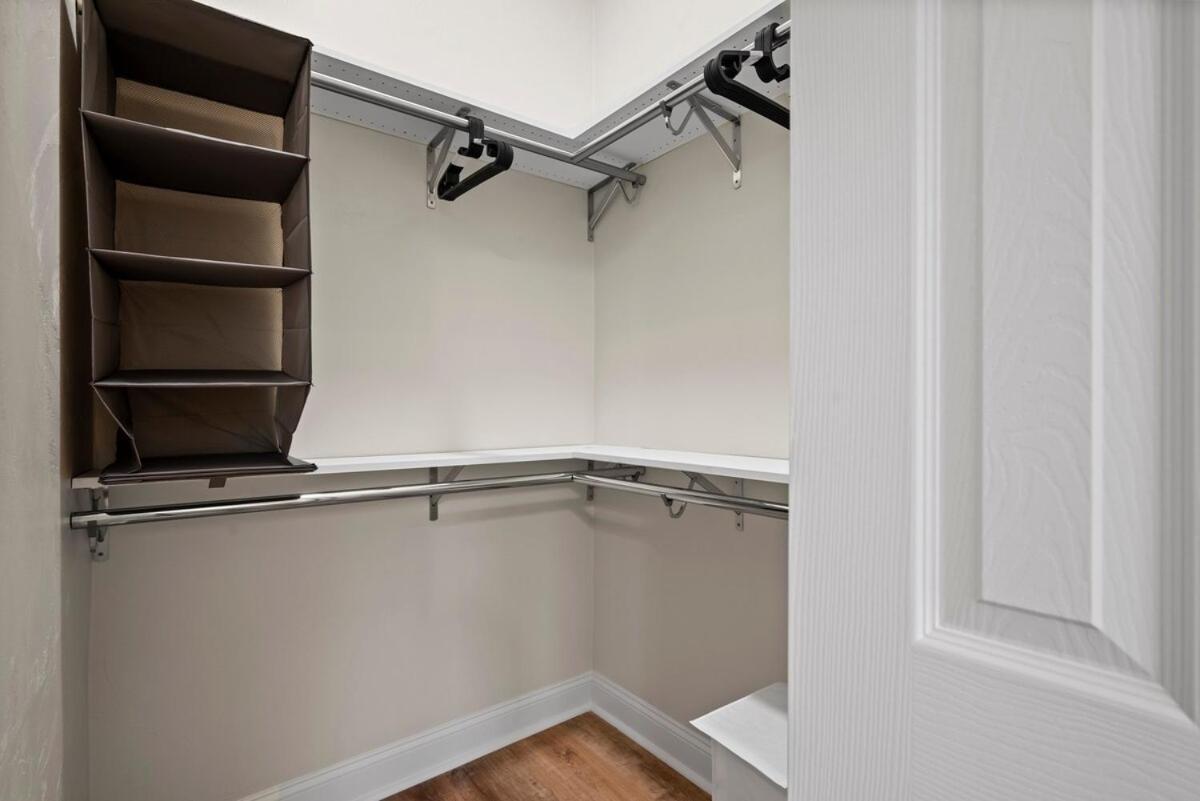 Games,bbq, Netflix Free Parking Near Bakery Square Apartment