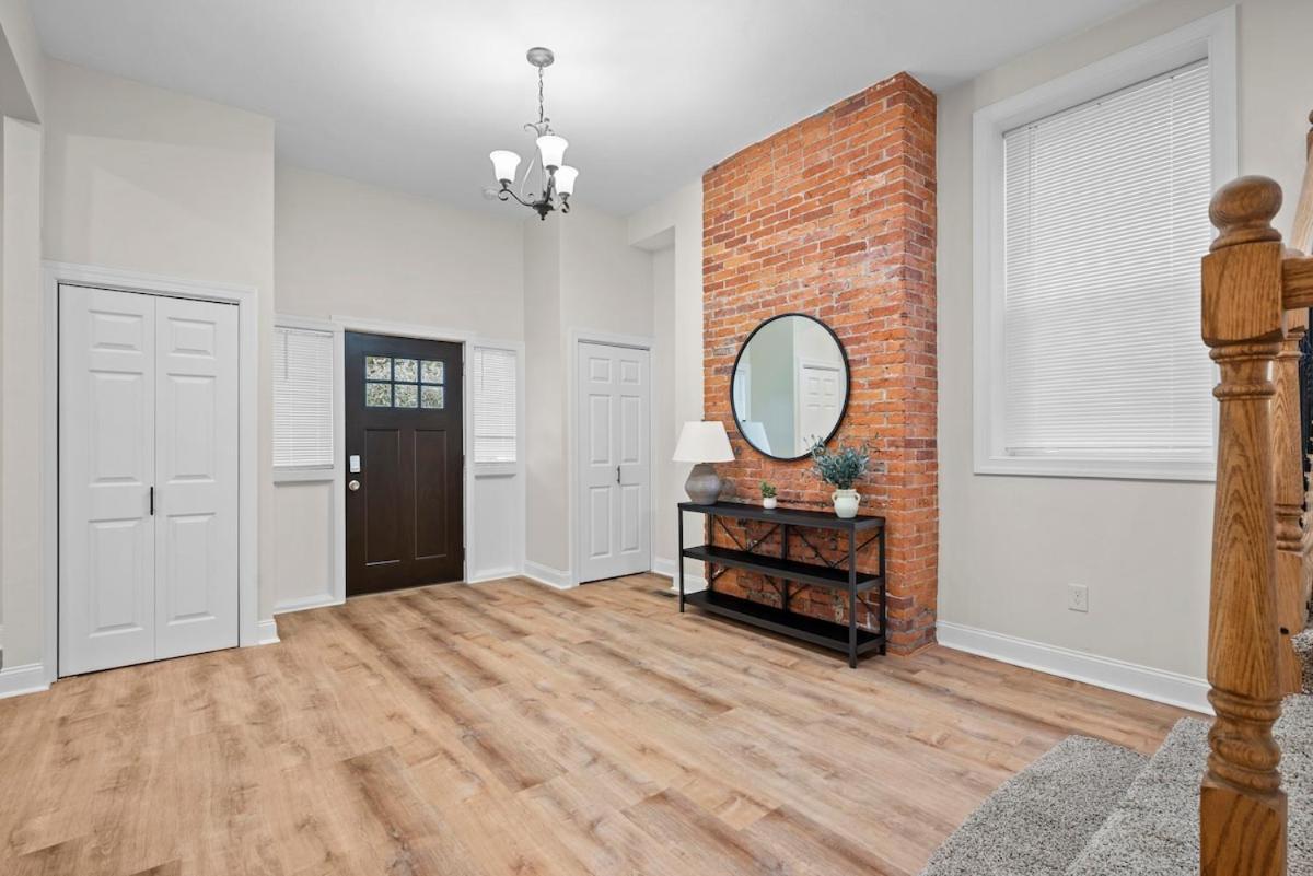 Games,bbq, Netflix Free Parking Near Bakery Square Apartment *