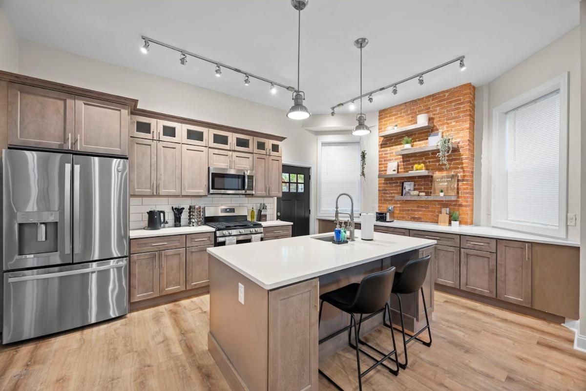 Apartment Games,bbq, Netflix Free Parking Near Bakery Square Pittsburgh